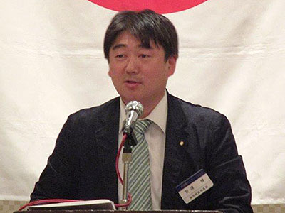 安達博