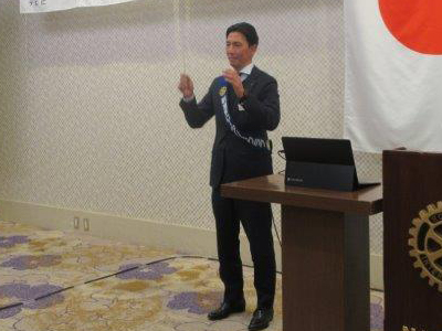 中野循雄