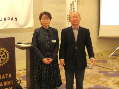 お礼の言葉と謝礼贈呈