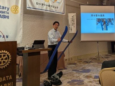 中野循雄