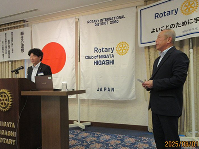 お礼の言葉と謝礼贈呈