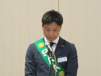 須貝　智
